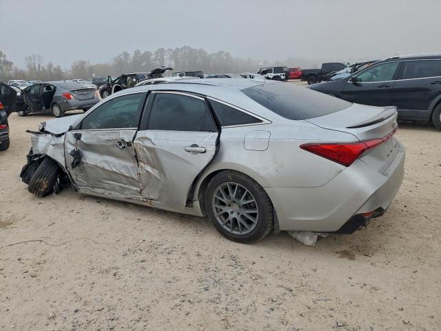 Toyota Avalon Xle Image 2