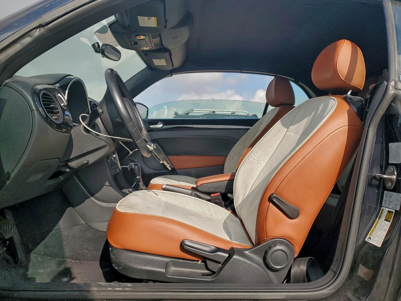 Volkswagen Beetle 1.8t Image 8