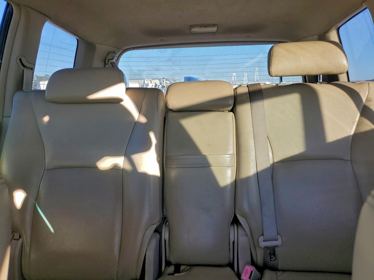 Toyota Highlander Limited Image 9