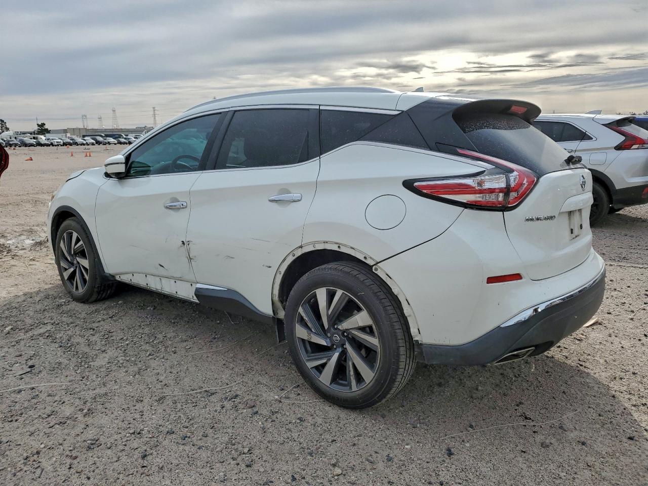 Nissan Murano S Image 2