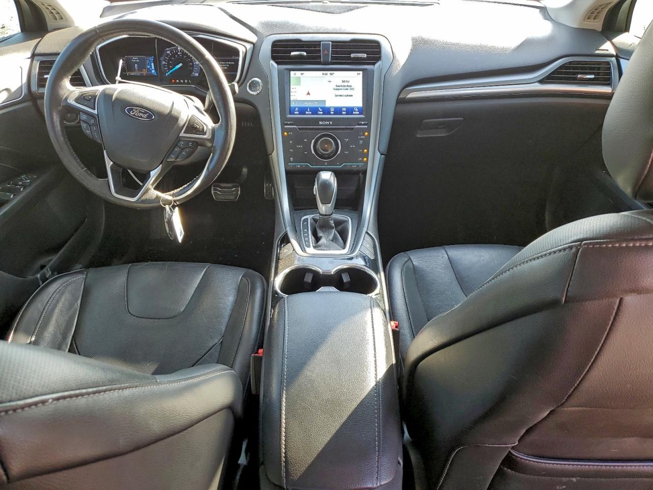 Ford Fusion Titanium Phev Image 12