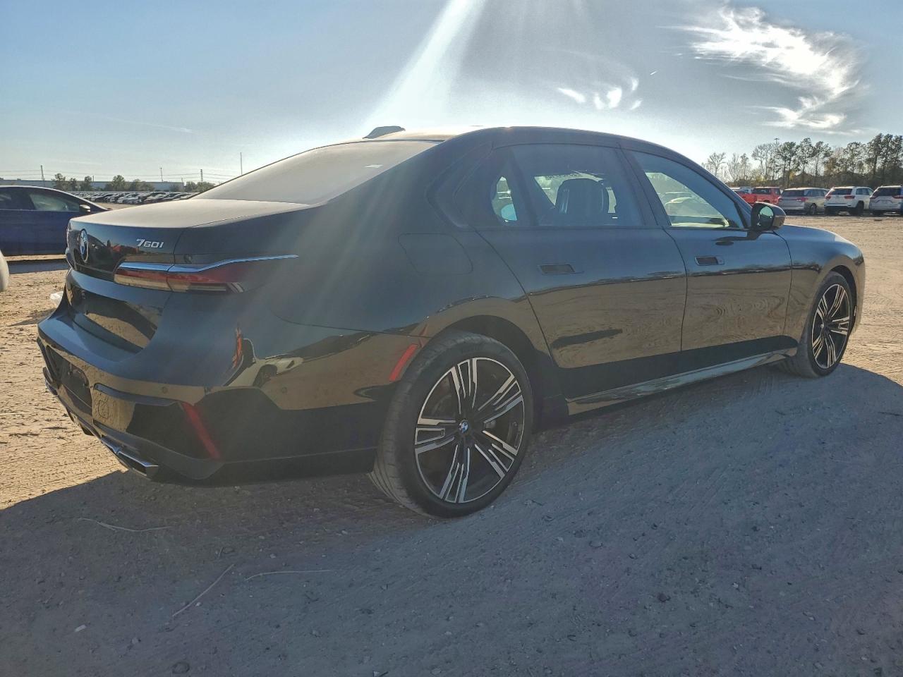 BMW 7 Series Xi Image 2