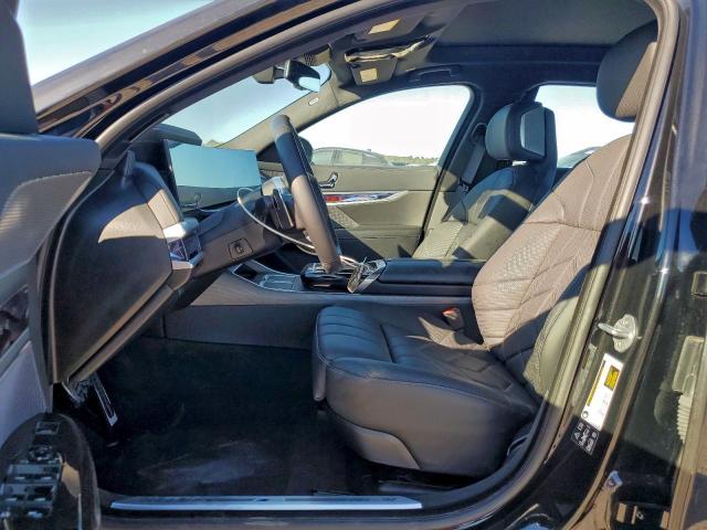 BMW 7 Series Xi Image 4