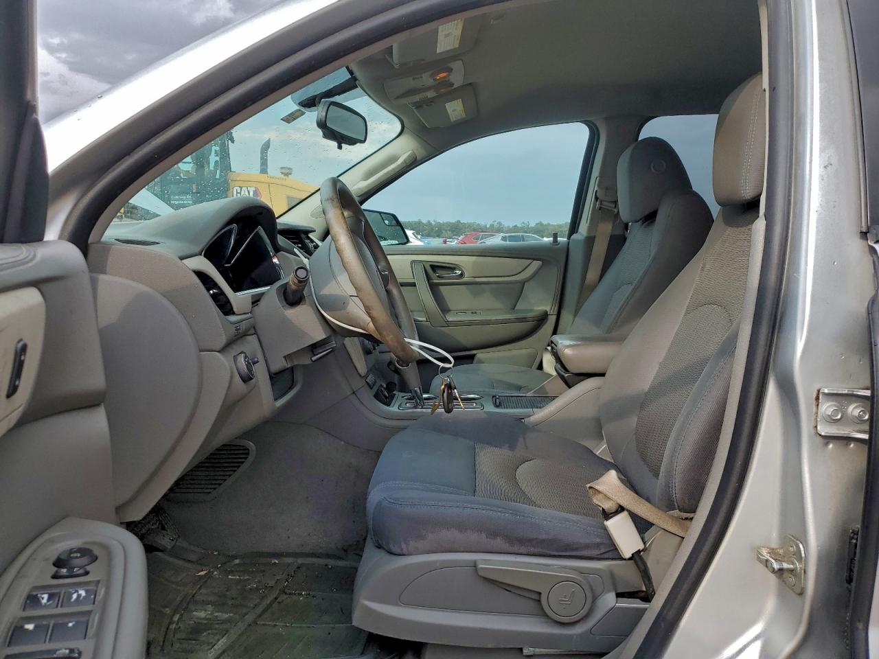 Chevrolet Traverse Ls Image 4