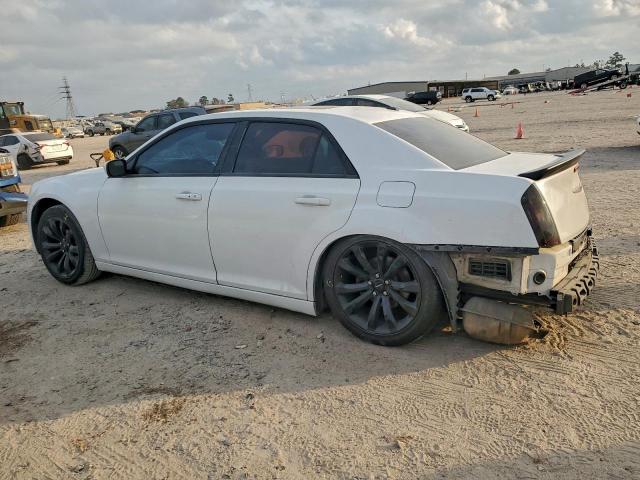 Chrysler 300 S Image 3