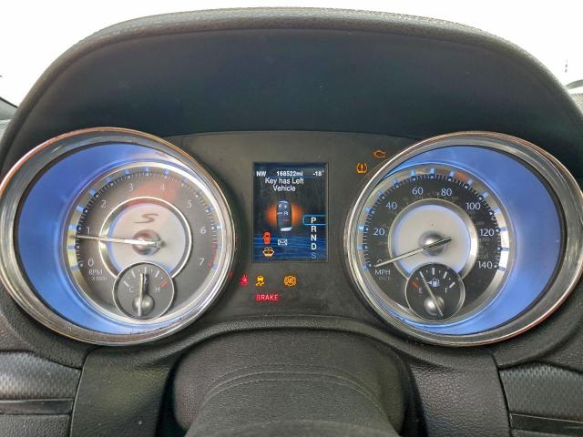 Chrysler 300 S Image 4