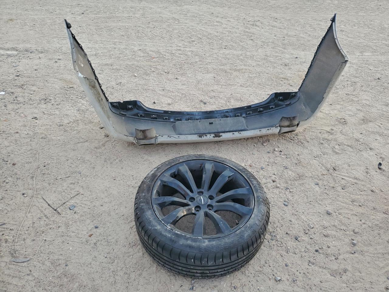 Chrysler 300 S Image 11