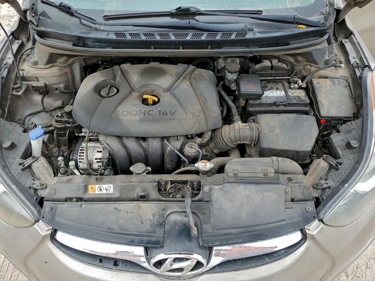 Hyundai ELANTRA Gls Image 9