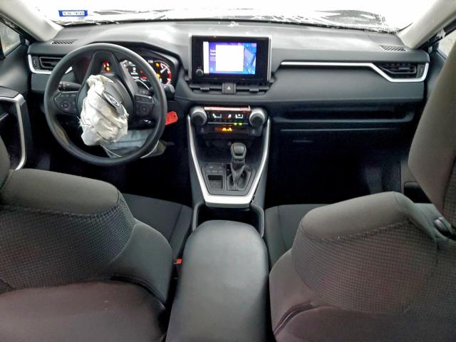 Toyota RAV4 Le Image 9