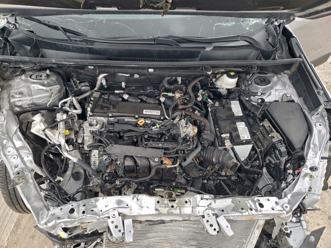 Toyota RAV4 Le Image 12