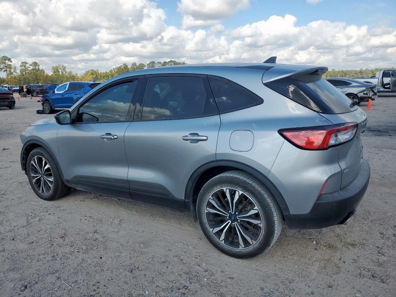 Ford Escape Se Image 3