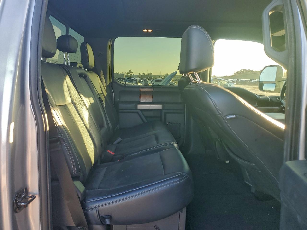 Ford F-250 Super Duty Image 11