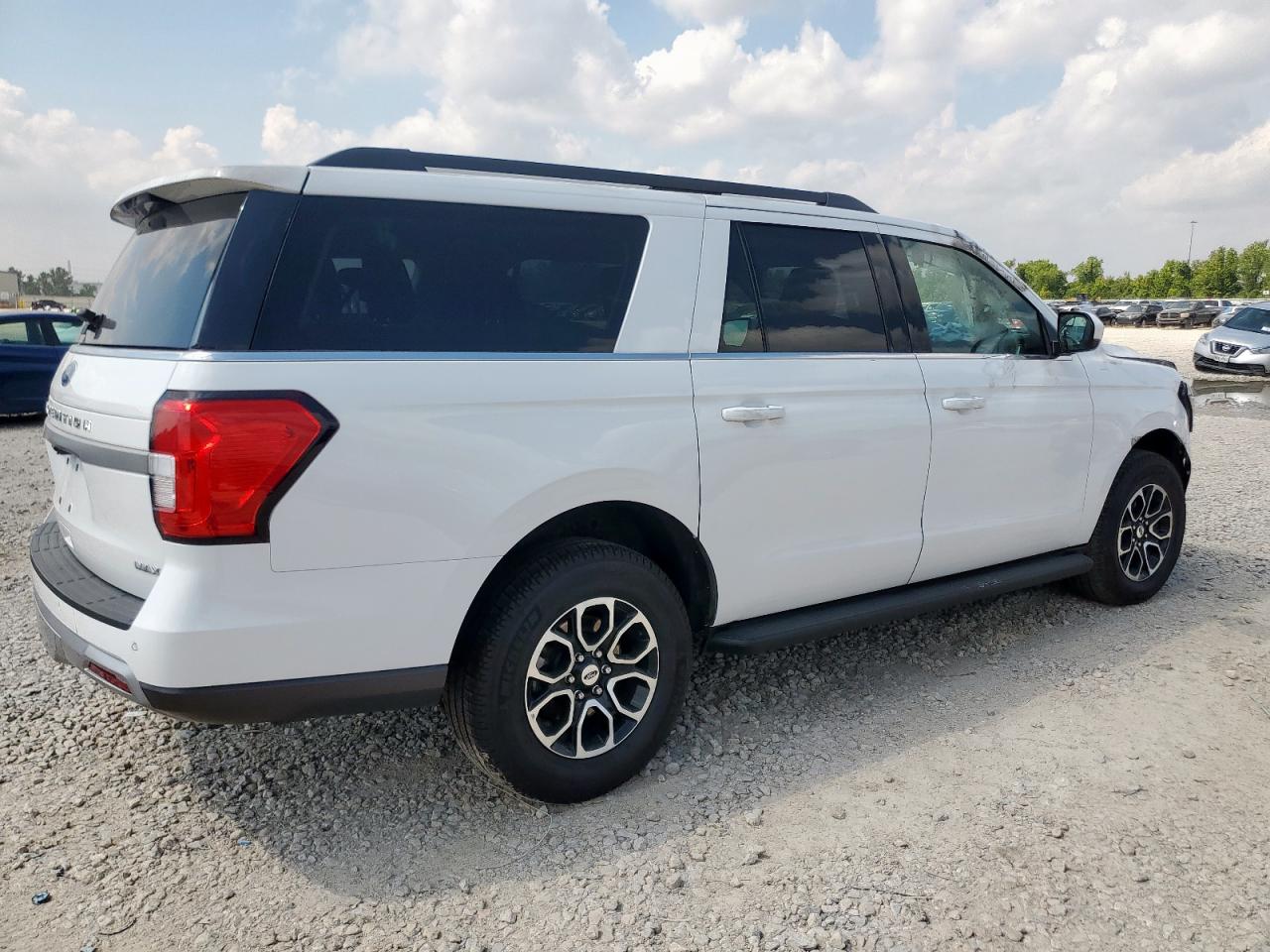 Ford Expedition Max Xlt Image 2