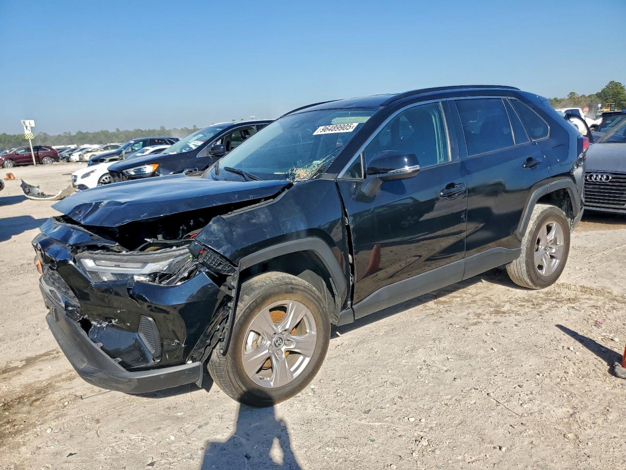 Toyota RAV4 Xle Image 1