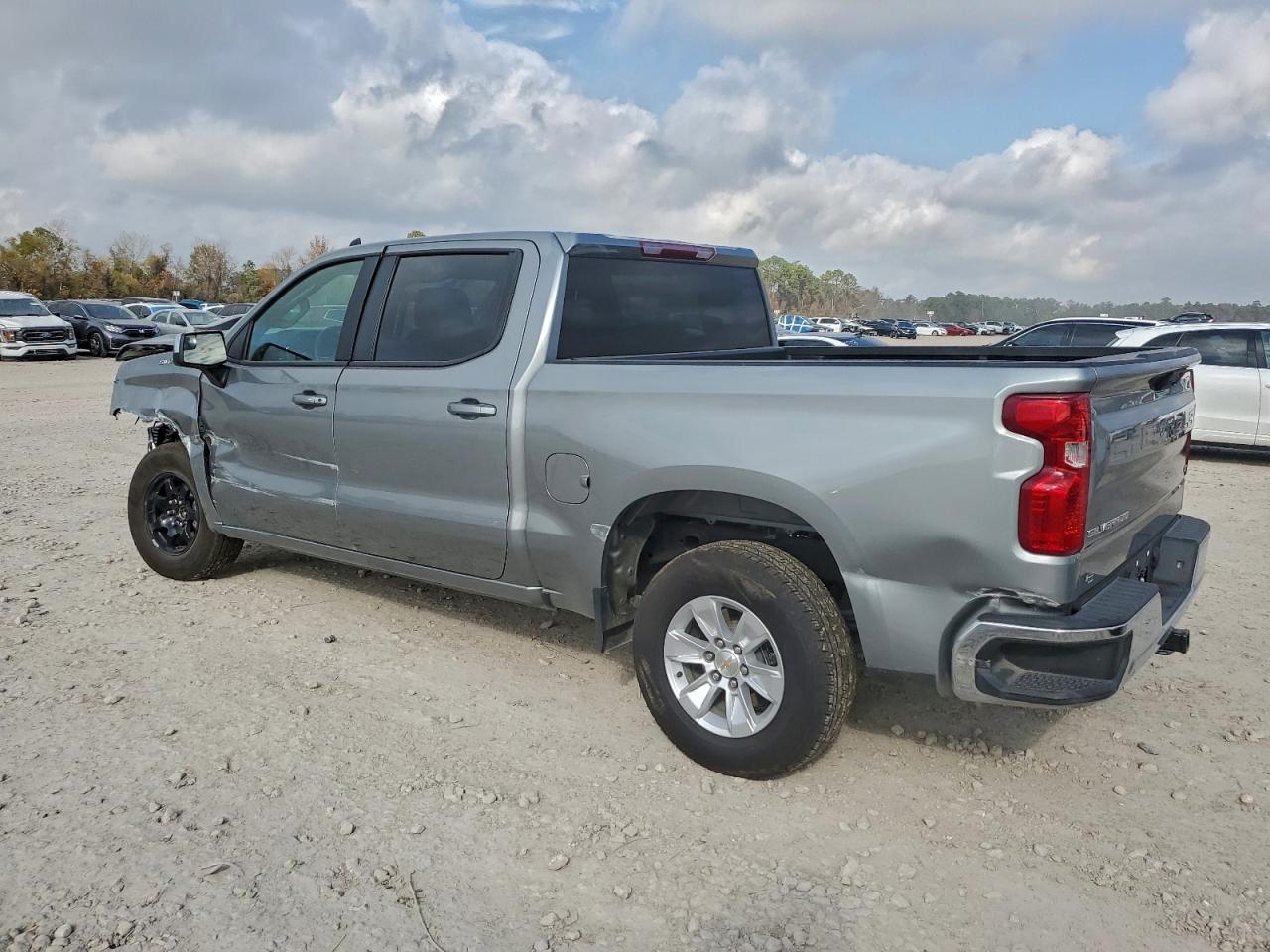 Chevrolet Silverado C1500 Lt Image 2