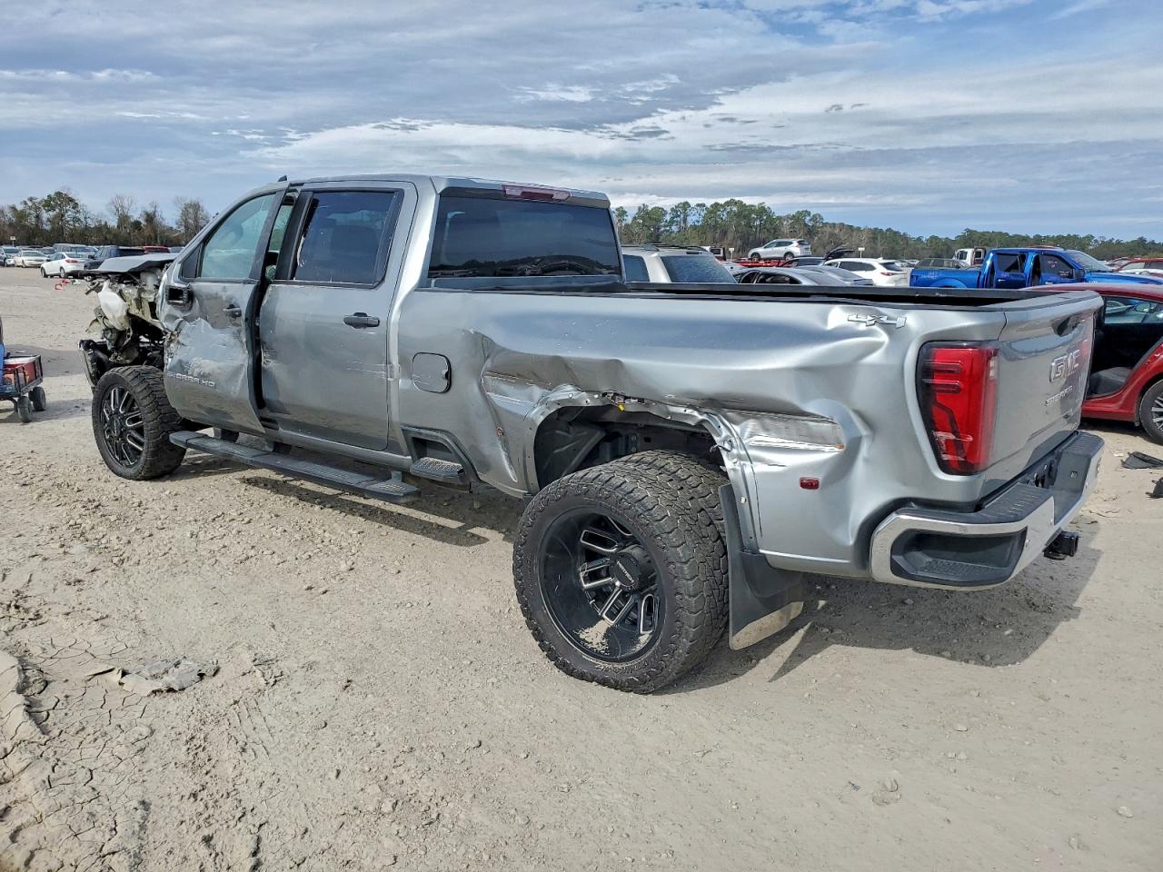 GMC Sierra K3500 Image 5