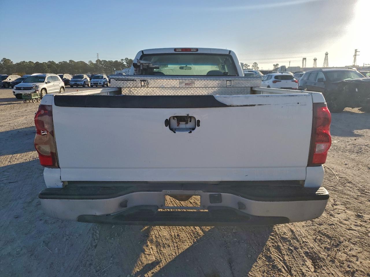 Chevrolet Silverado C2500 Heavy Duty Image 5