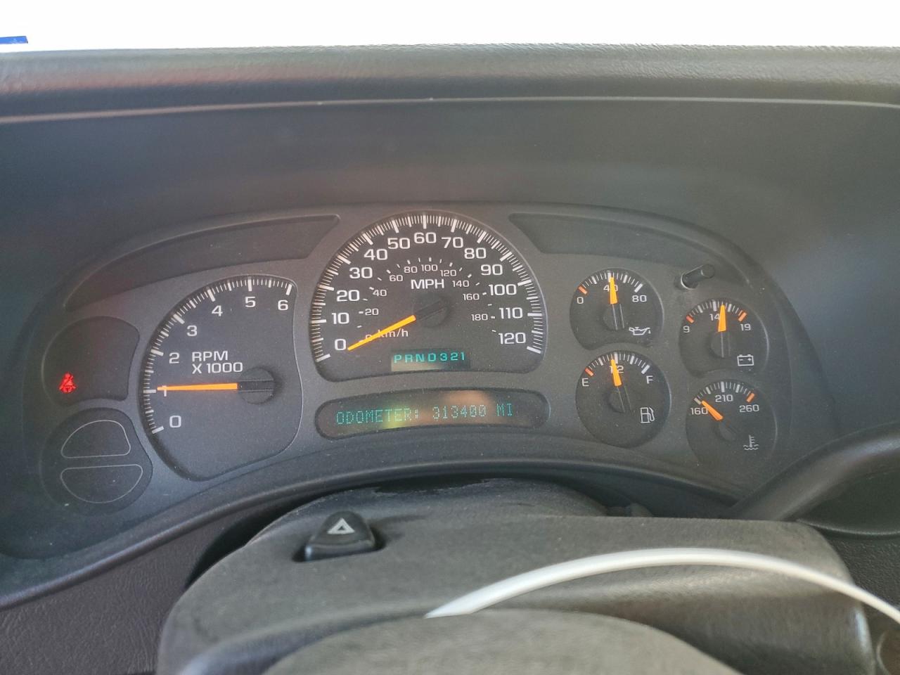 Chevrolet Silverado C2500 Heavy Duty Image 11